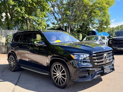 Used 2026 Mercedes-Benz GLS 580 4MATIC image 8