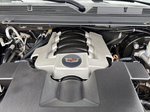 Used 2019 Cadillac Escalade Luxury image 42