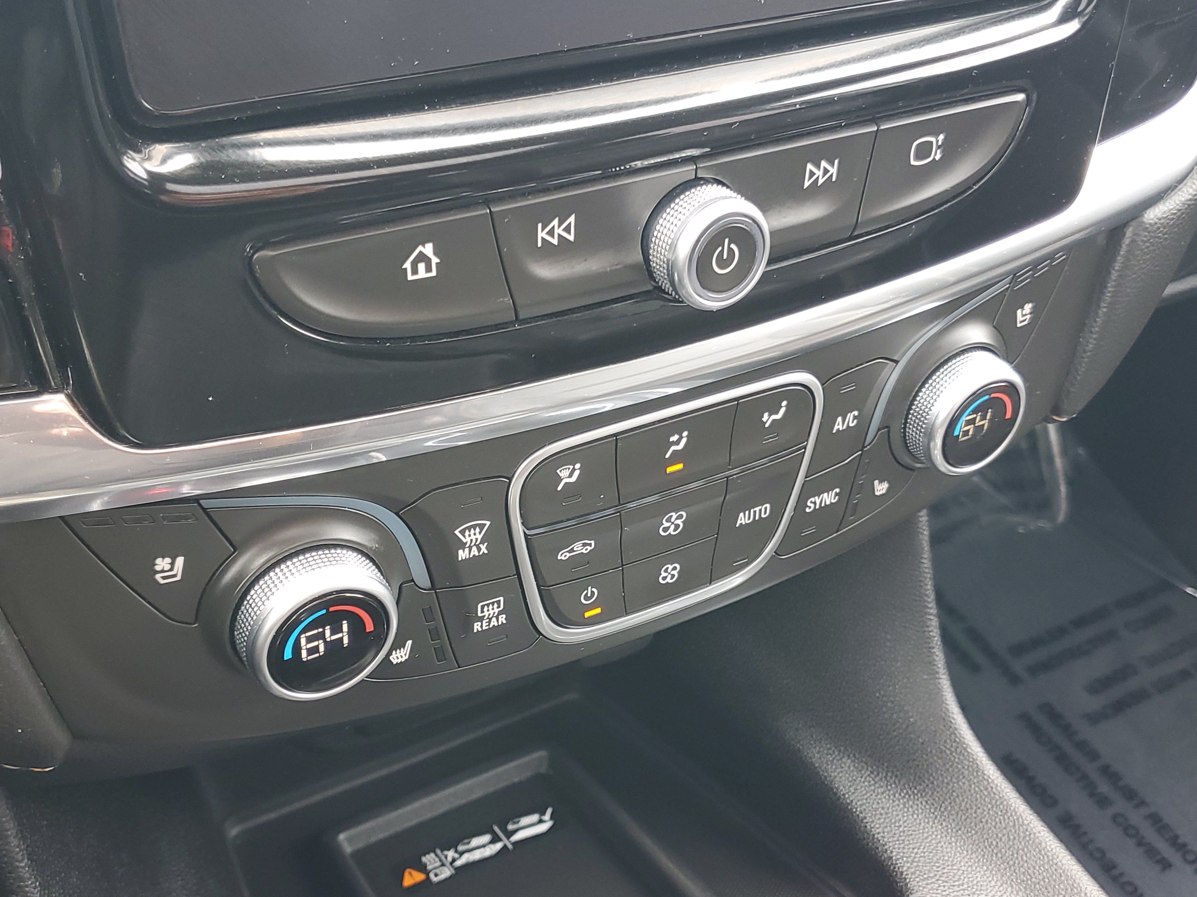 Used 2018 Chevrolet Traverse Premier w/ Driver Confidence II Package FWD image 33