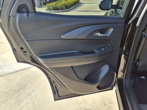Used 2025 Chevrolet TrailBlazer LT FWD image 15