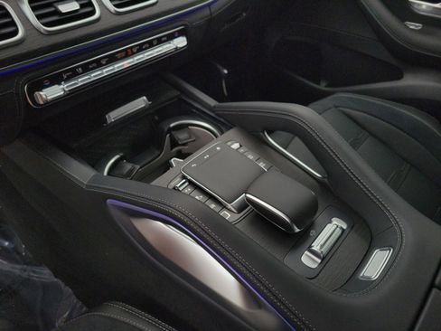 New 2026 Mercedes-Benz GLE 53 AMG 4MATIC Coupe image 21