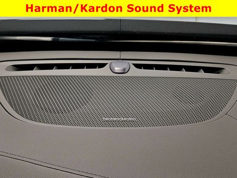 Used 2024 Volvo XC90 T8 Ultimate w/ Protection Package Premier image 34