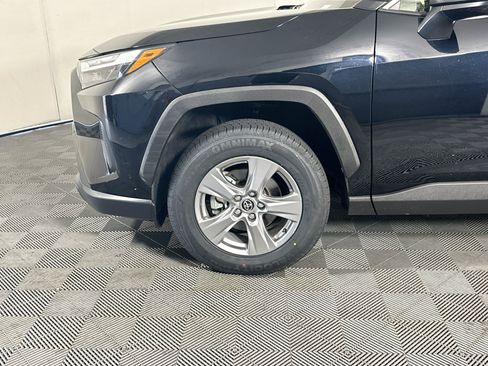 Used 2023 Toyota RAV4 LE AWD/4WD image 11