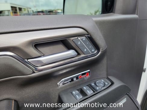 Used 2024 GMC Sierra 1500 AT4 w/ Technology Package image 15