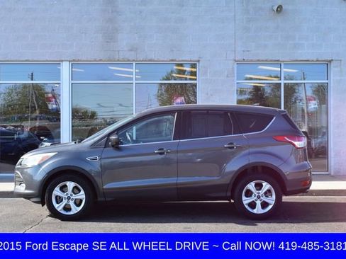 Used 2015 Ford Escape SE AWD/4WD image 2