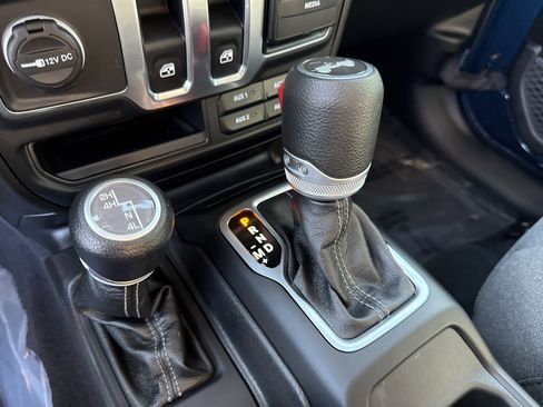 Used 2025 Jeep Wrangler Sport image 24