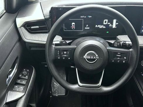 Certified 2025 Nissan Kicks SV image 12