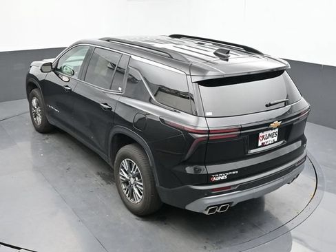 Used 2024 Chevrolet Traverse LT FWD image 42