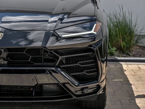 Used 2022 Lamborghini Urus AWD/4WD image 5
