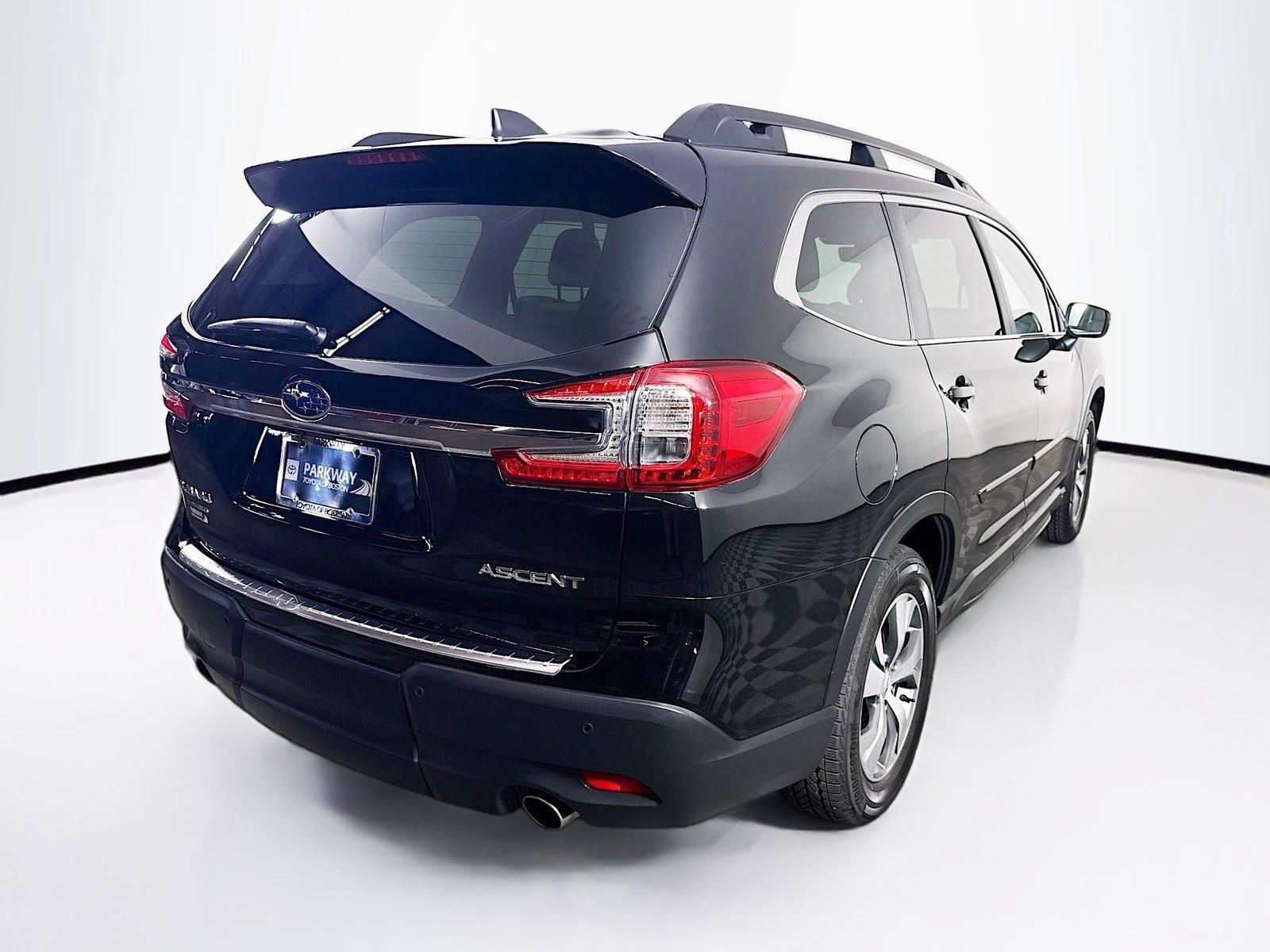 Used 2023 Subaru Ascent Premium w/ Convenience Package AWD/4WD image 7