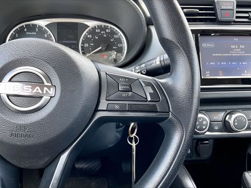Used 2023 Nissan Versa S FWD image 11