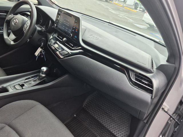 Used 2019 Toyota C-HR LE FWD image 6