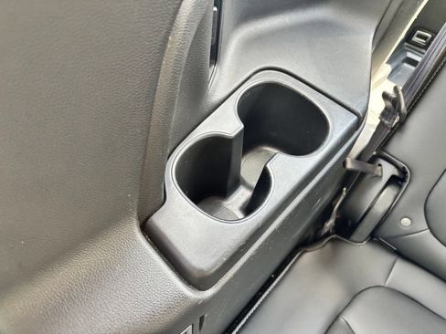Used 2025 Honda Pilot EX-L image 32