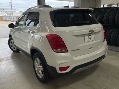 Used 2019 Chevrolet Trax LT w/ LT Convenience Package AWD/4WD image 6