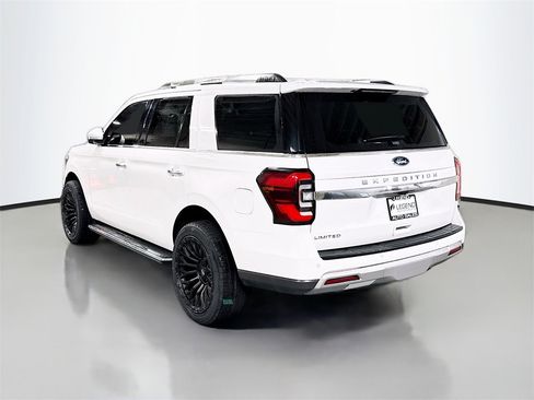 Used 2023 Ford Expedition Limited image 9