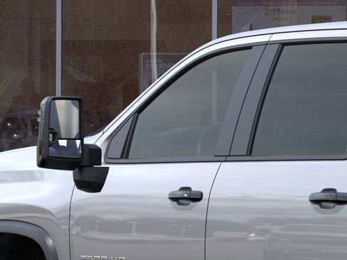 New 2026 Chevrolet Silverado 2500 ZR2 image 12