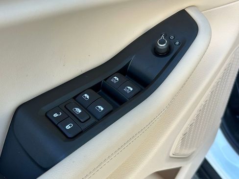 New 2025 Jeep Grand Cherokee Limited w/ Black Appearance Package image 25