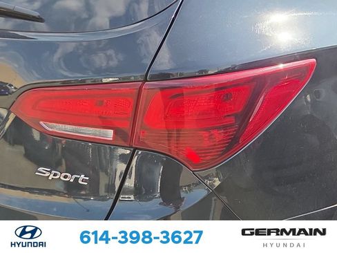 Used 2018 Hyundai Santa Fe Sport FWD image 10