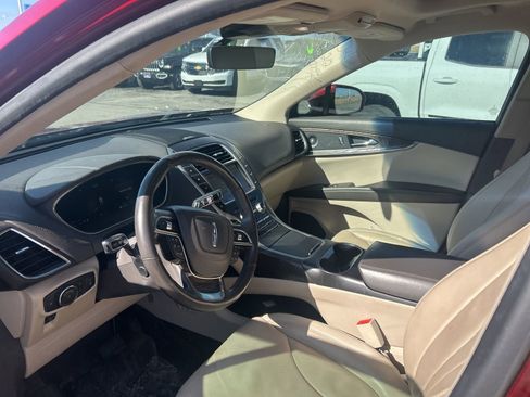 Used 2019 Lincoln Nautilus Reserve image 11