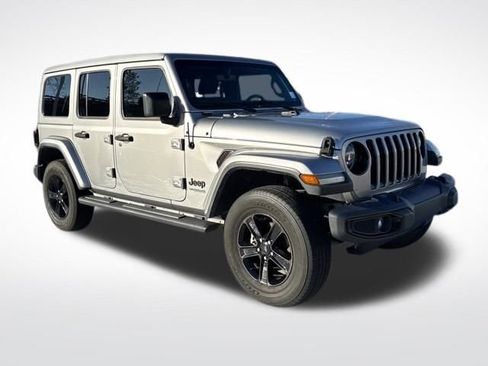 Used 2020 Jeep Wrangler Unlimited Sahara image 9