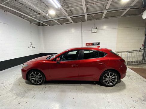 Used 2018 MAZDA MAZDA3 Touring image 3
