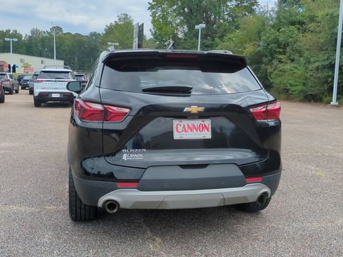 Used 2020 Chevrolet Blazer LT w/ Sound & Technology Package FWD image 6