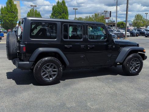 Used 2024 Jeep Wrangler Unlimited Sport AWD/4WD image 6