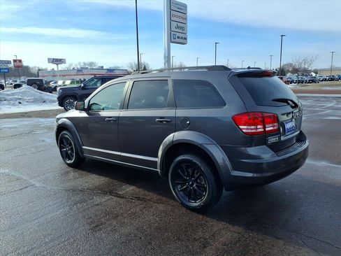 Used 2020 Dodge Journey SE w/ Blacktop Package image 5