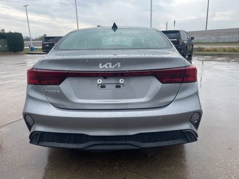 Used 2024 Kia Forte LXS image 6