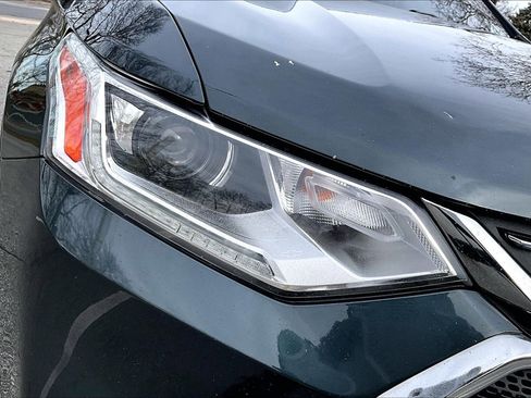 Used 2020 Chevrolet Traverse LT w/ Driver Confidence II Package image 32