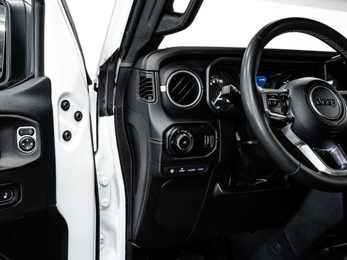 Used 2024 Jeep Wrangler Unlimited Sahara w/ Safety Group AWD/4WD image 21