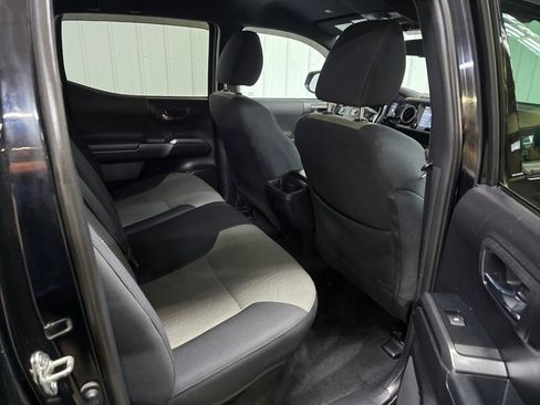 Used 2020 Toyota Tacoma TRD Off-Road image 21