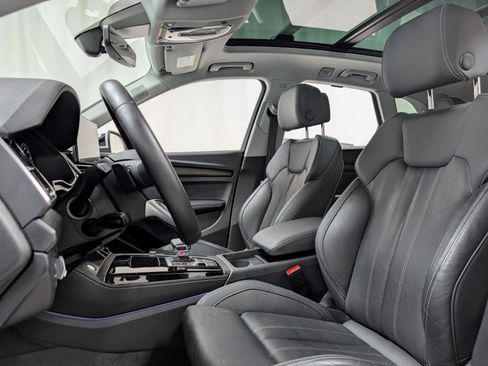 Used 2023 Audi Q5 e Premium Plus w/ Premium Plus Package image 17