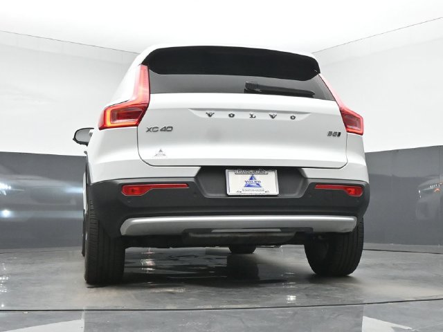Used 2024 Volvo XC40 B5 Plus AWD/4WD image 15