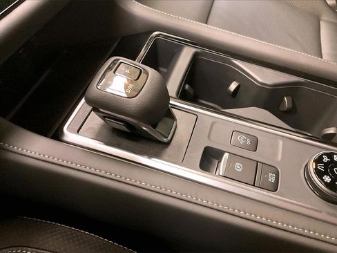 Certified 2025 Nissan Pathfinder SL image 16