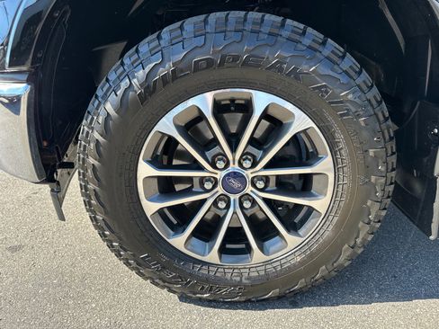 Used 2017 Ford F150 Lariat w/ Equipment Group 502A Luxury AWD/4WD image 10