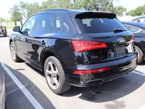 Used 2020 Audi Q5 2.0T Titanium Premium Plus w/ Premium Plus Package AWD/4WD image 3
