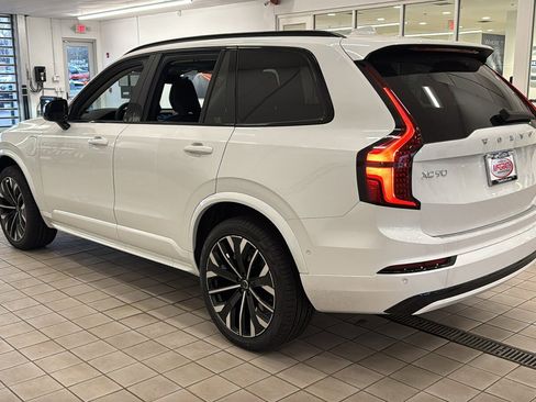 New 2026 Volvo XC90 T8 Ultra w/ Protection Package Premier AWD/4WD image 7