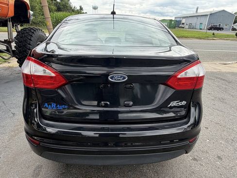 Used 2016 Ford Fiesta S FWD image 5