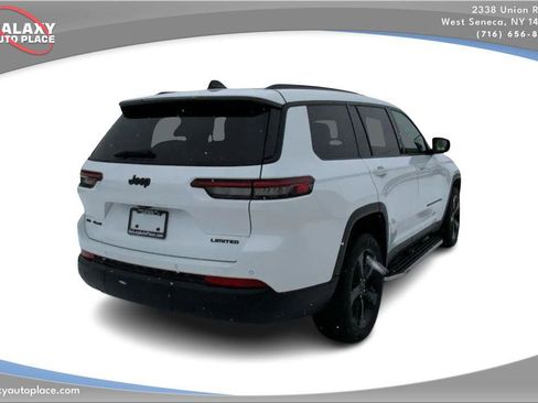 Used 2023 Jeep Grand Cherokee L Limited w/ Black Appearance Package image 5