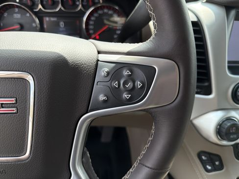 Used 2016 GMC Yukon XL SLT w/ Open Road Package image 39