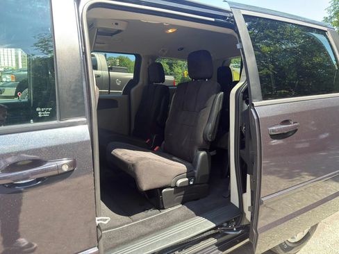 Used 2013 Dodge Grand Caravan SE FWD image 15