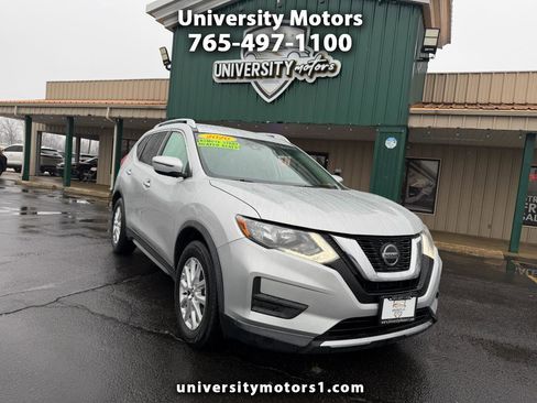 Used 2020 Nissan Rogue SV image 1