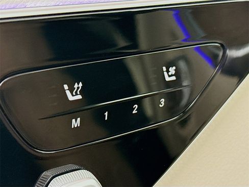 Used 2025 Mercedes-Benz C 300 4MATIC Sedan image 22