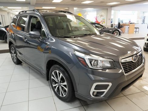 Used 2020 Subaru Forester Limited w/ Popular Package #3 image 17