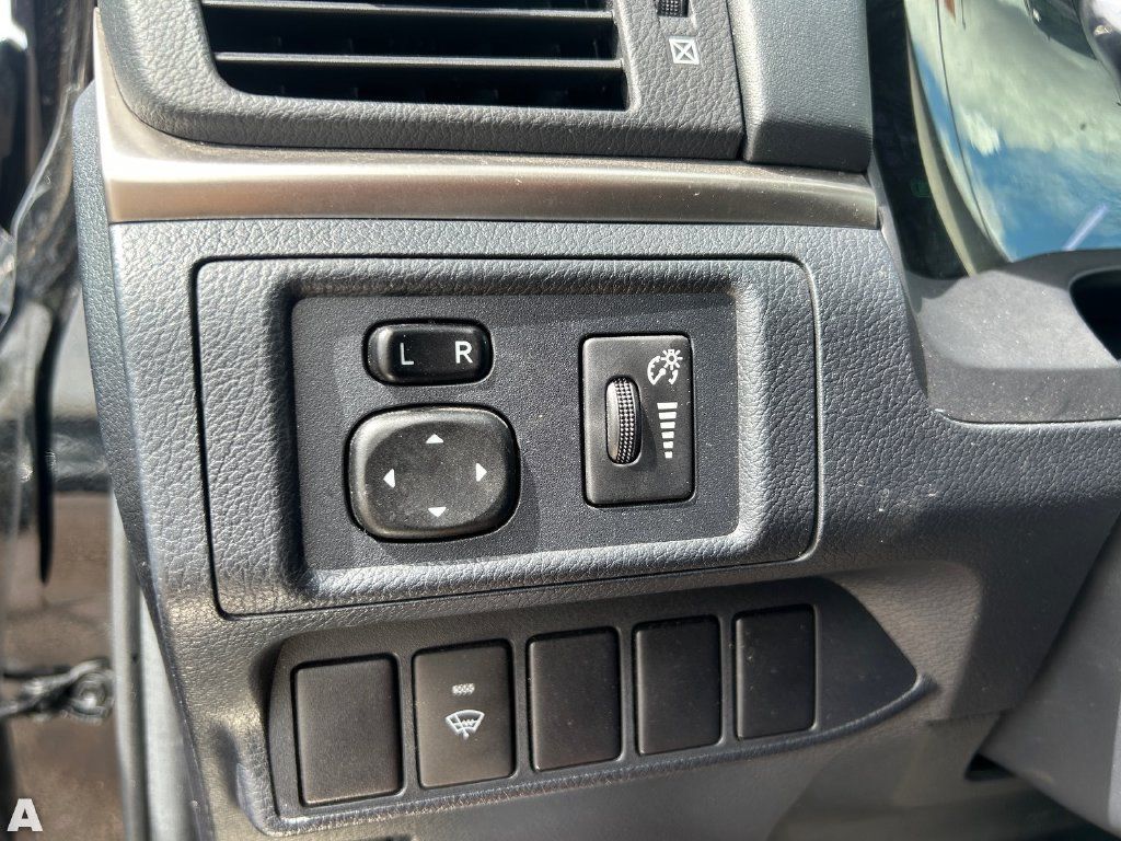 Used 2015 Lexus CT 200h FWD image 26