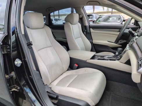 Used 2018 Honda Accord LX image 31