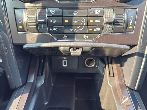 Used 2017 Ford Explorer XLT w/ Equipment Group 201A image 19