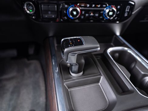 Used 2024 GMC Sierra 1500 SLT w/ SLT Convenience Package image 82