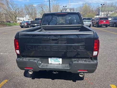 New 2026 Honda Ridgeline Black Edition image 4
